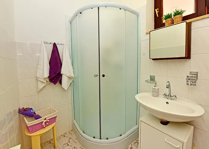 Novigrad 6951b *